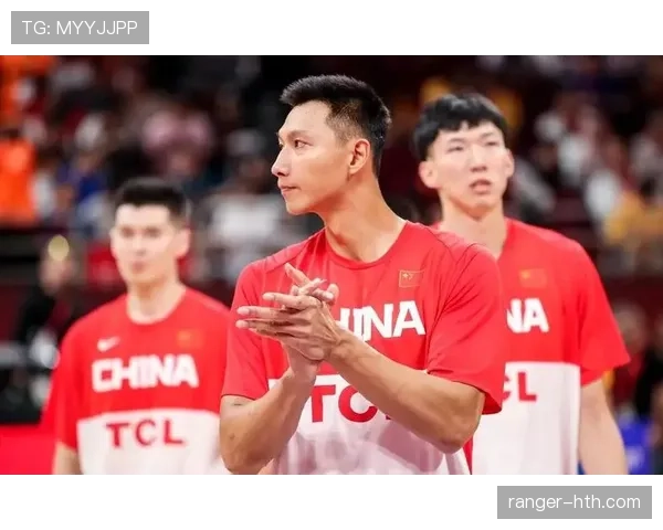 易建联家里那泳池，比咱们小区健身房还豪华，这生活真让人心慌